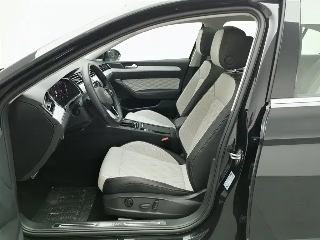 Volkswagen Magotan 2023 из CN, фото 7