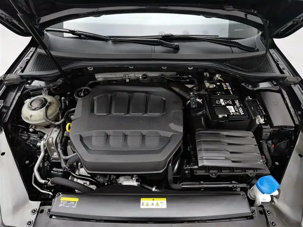 Volkswagen Magotan 2023 из CN, фото 9