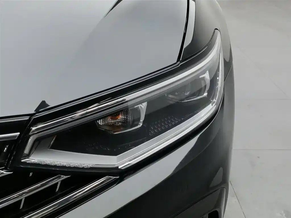 Volkswagen Magotan 2023 из CN, фото 4
