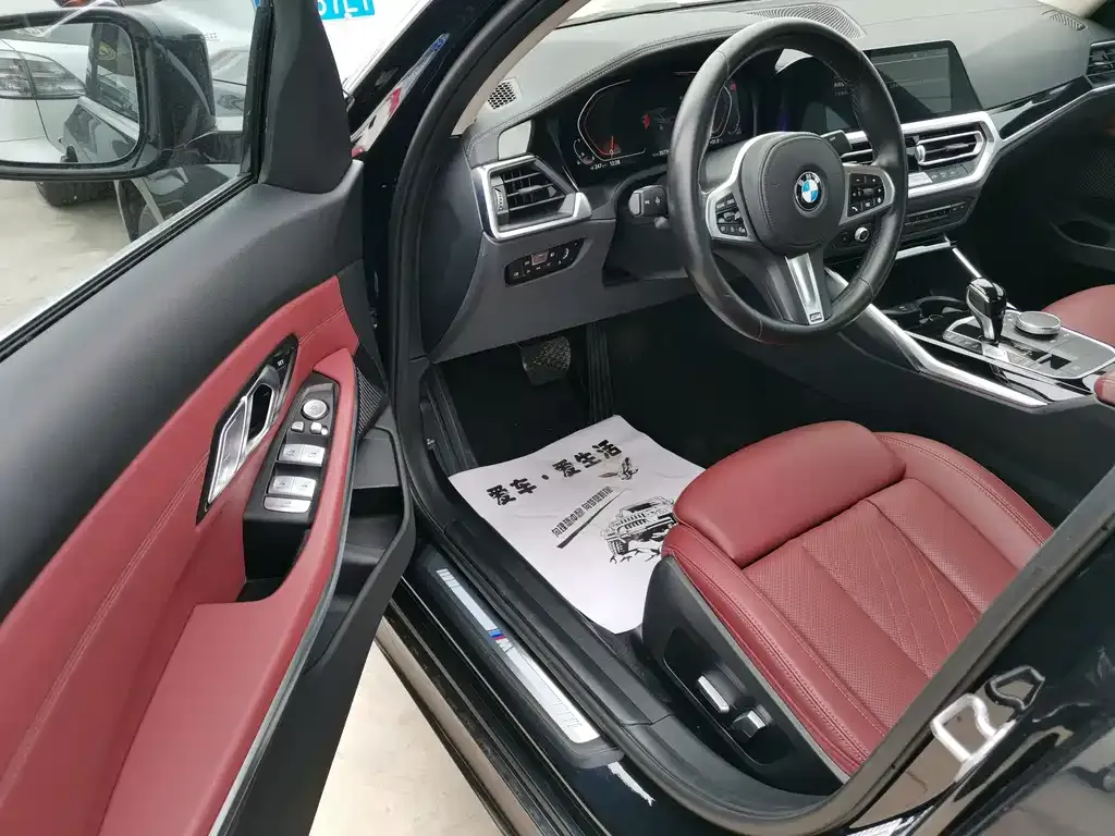 BMW 3 Series 2022 из CN, фото 8