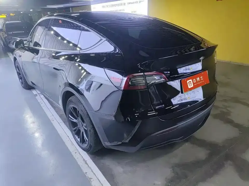 Tesla Model Y — фото 6
