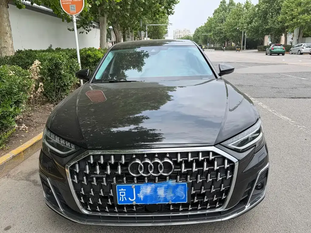 Audi A8 — фото 7