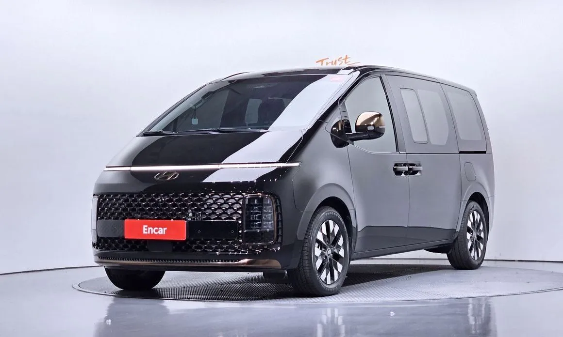 Hyundai Staria