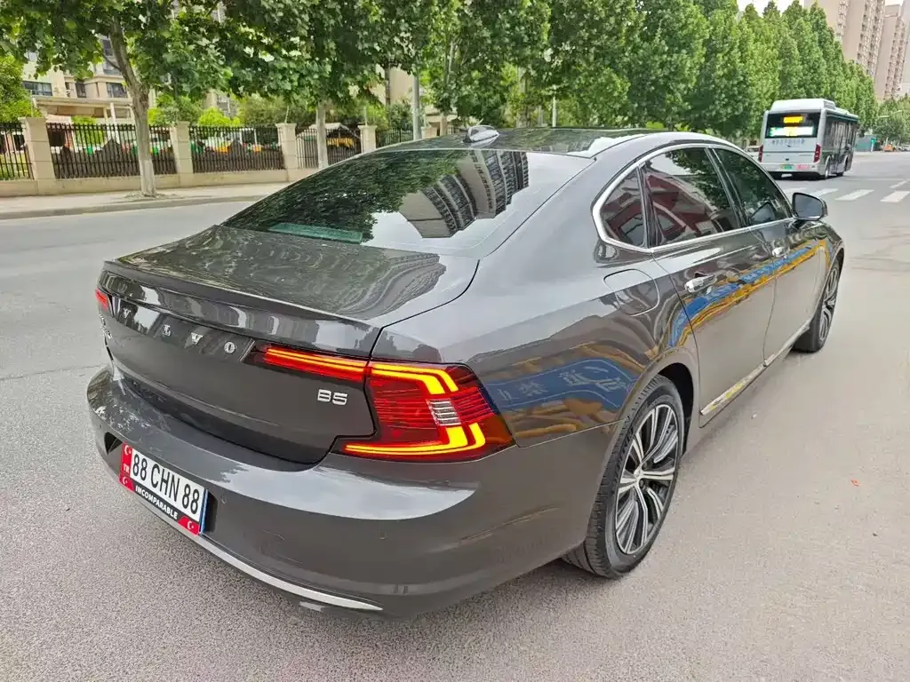Volvo S90 — фото 4