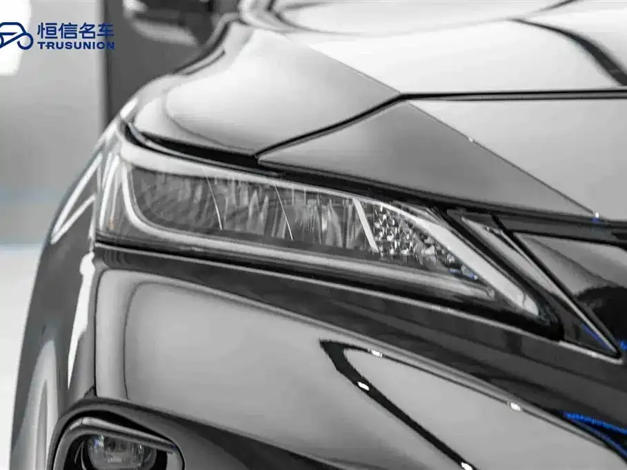 Toyota Venza 2023 из CN, фото 9
