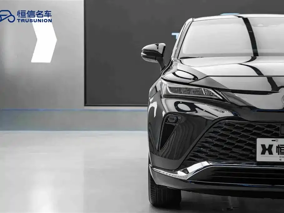 Toyota Venza 2023 из CN, фото 2