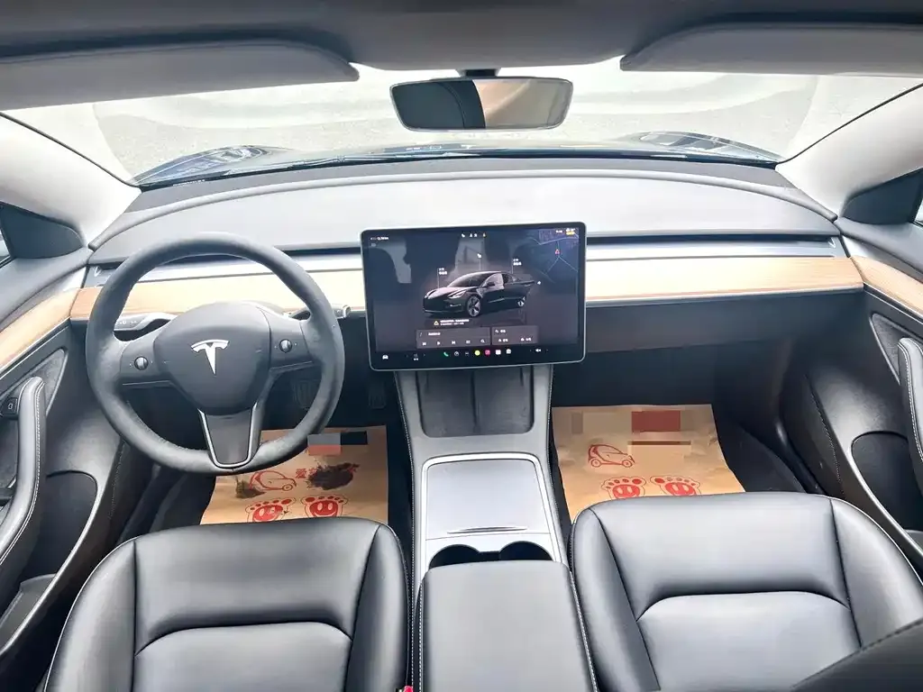 Tesla Model 3 — фото 6