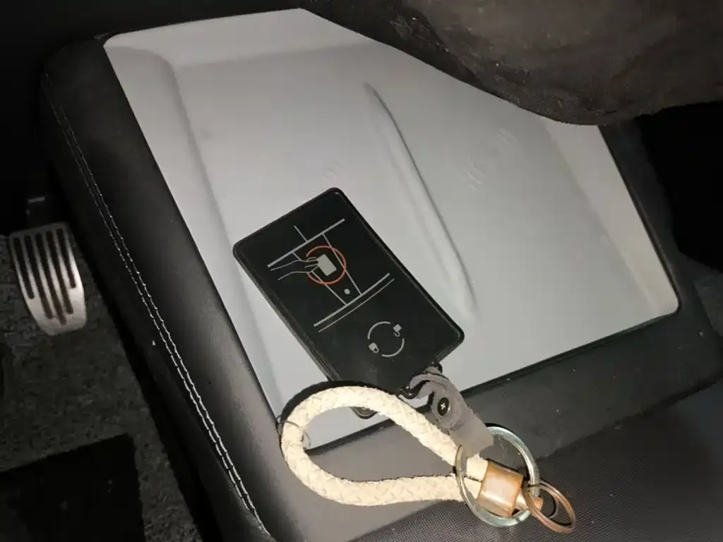 Tesla Model 3 2024 из CN, фото 5