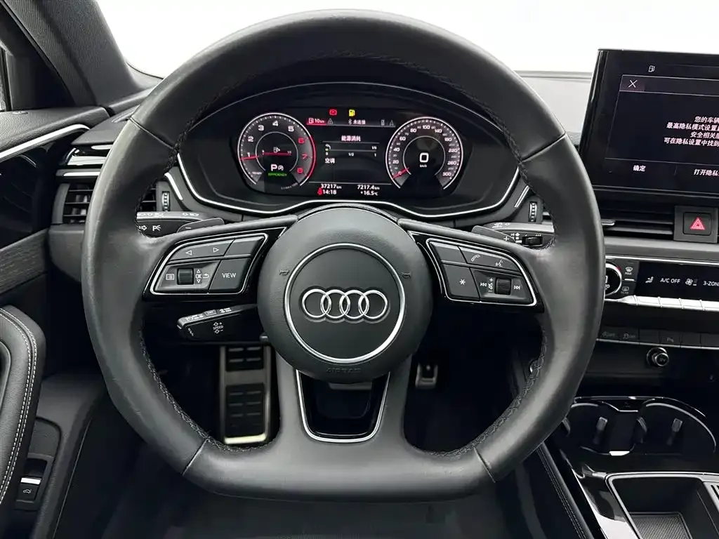 Audi A4L — фото 8