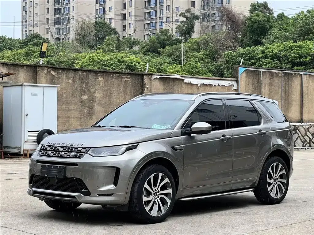 Land Rover Discovery Sport — фото 1