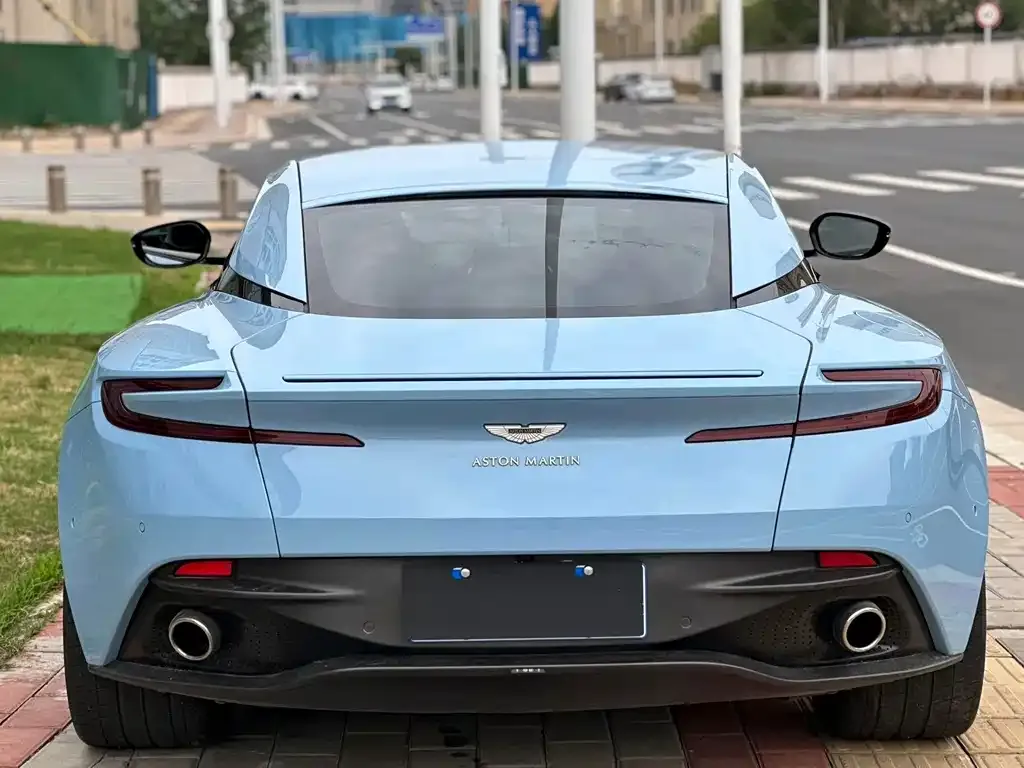 Aston Martin DB11 2021 из CN, фото 5