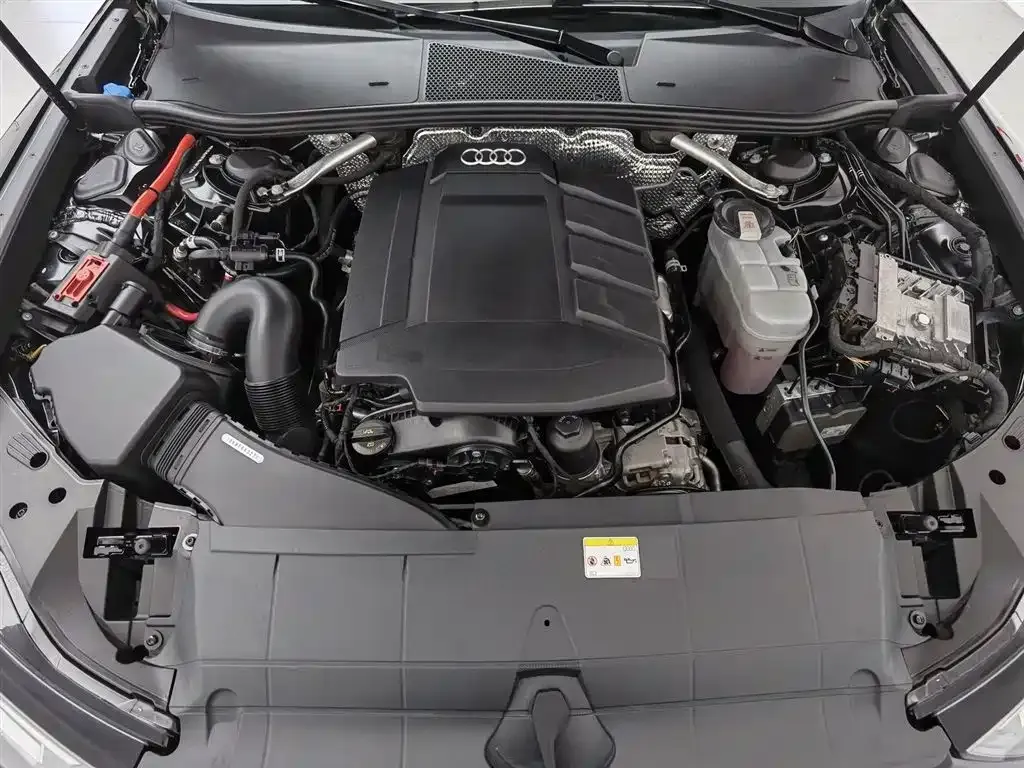 Audi A6L — фото 10
