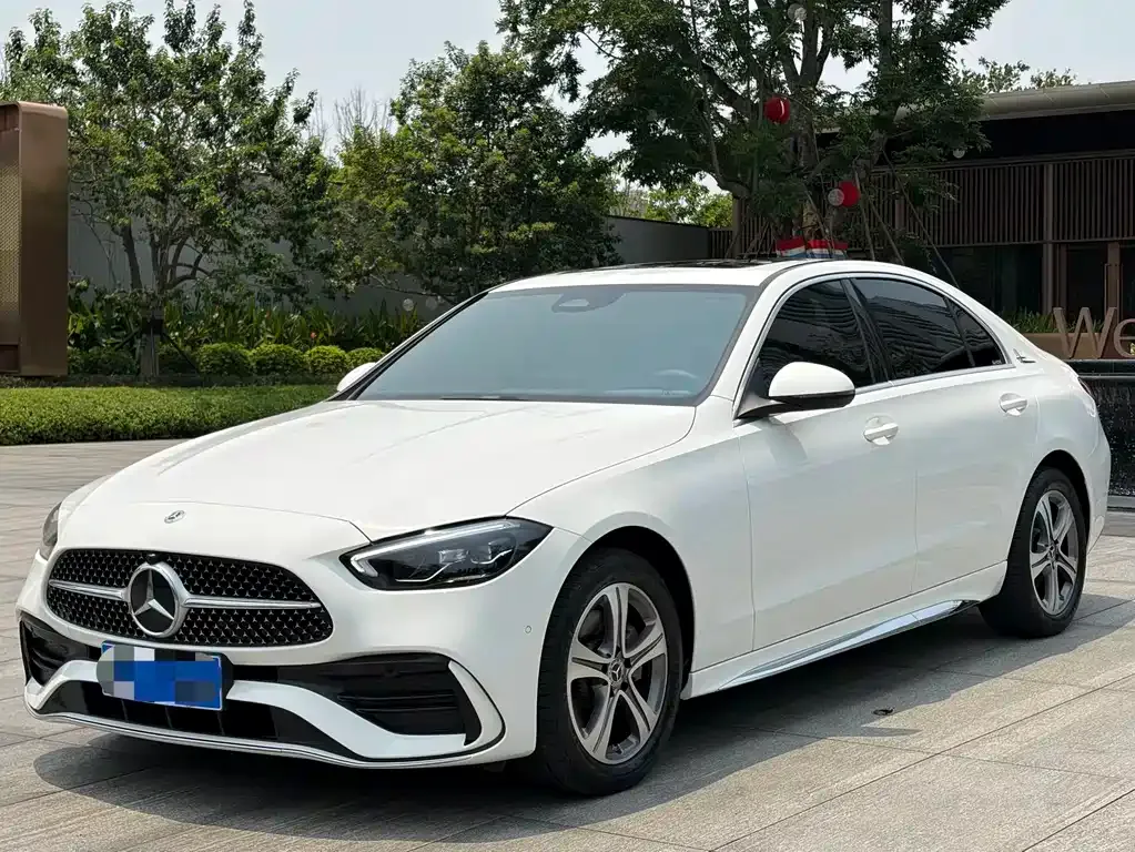 Mercedes-Benz C-Class — фото 1
