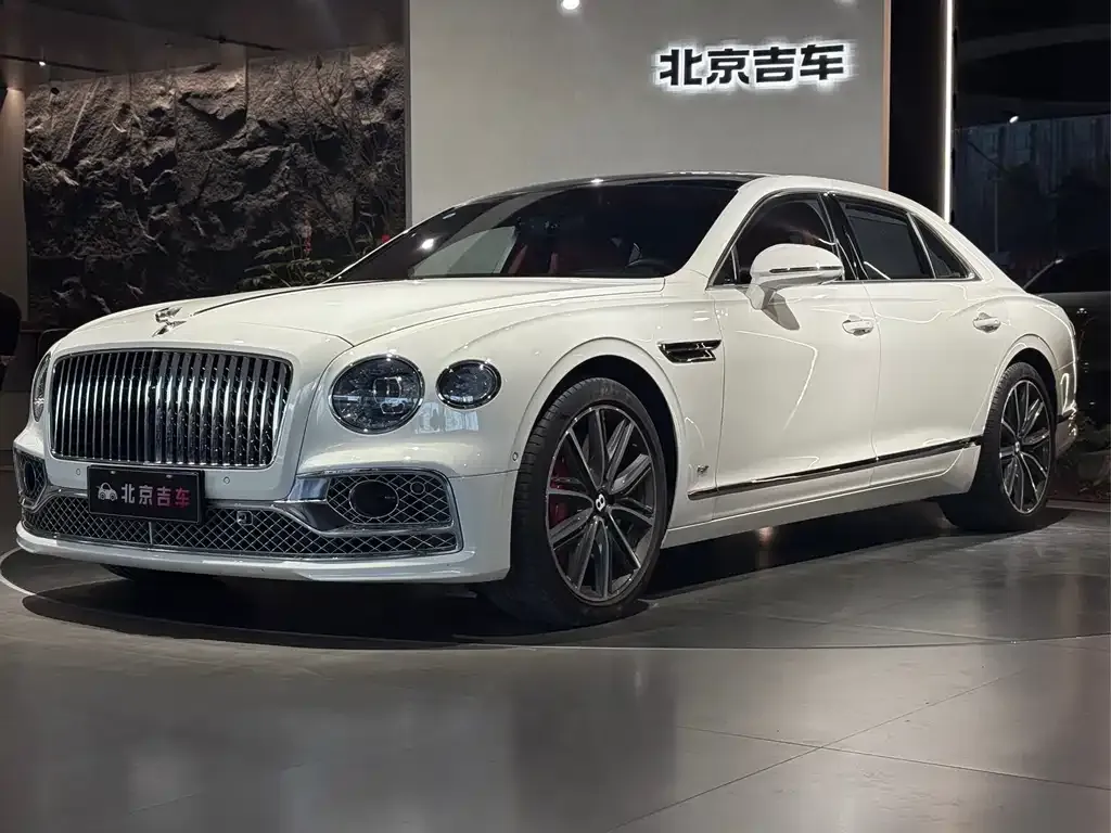 Bentley Flying Spur — фото 1