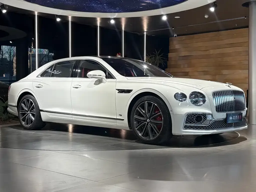 Bentley Flying Spur — фото 5