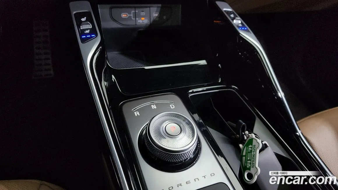 Kia Sorento — фото 10
