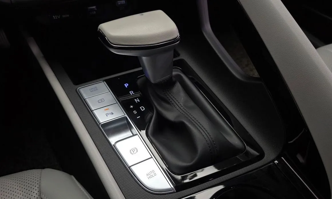Hyundai AVANTE — фото 2