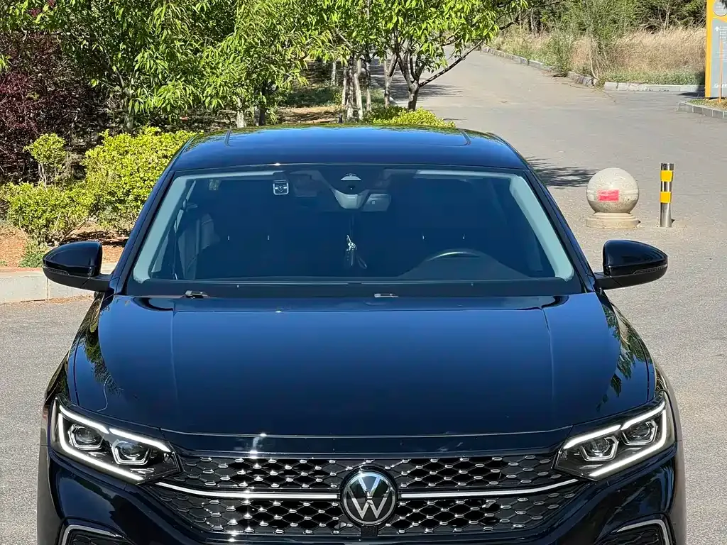 Volkswagen Passat — фото 7