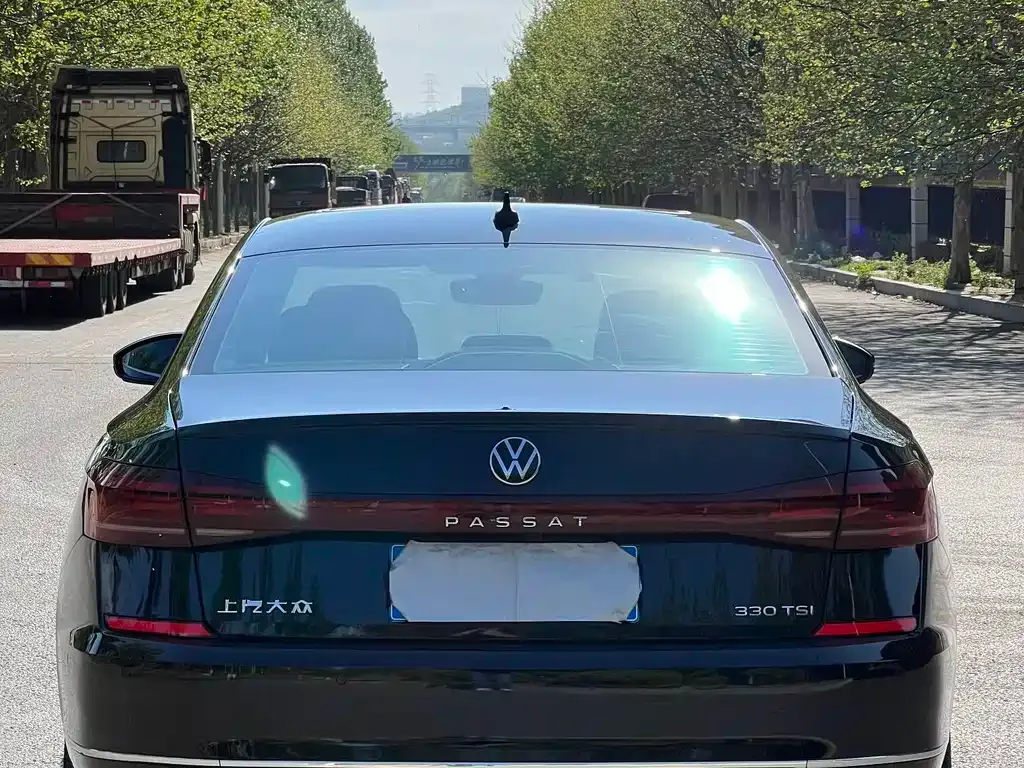 Volkswagen Passat — фото 6