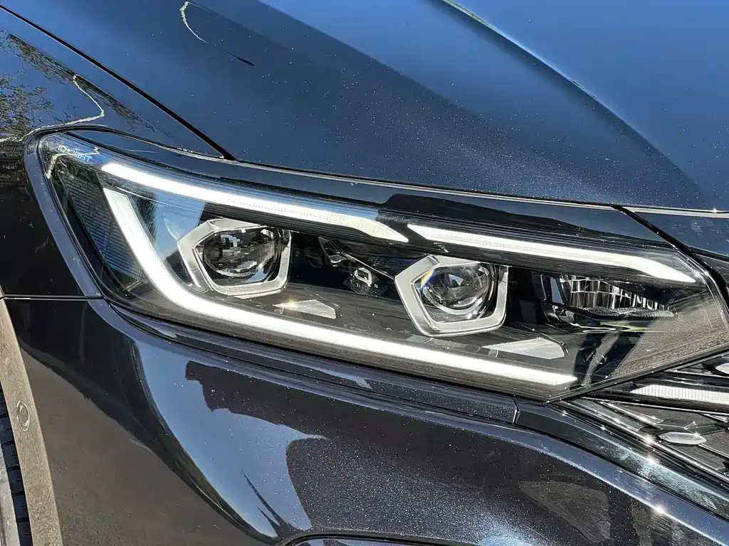 Volkswagen Passat — фото 2