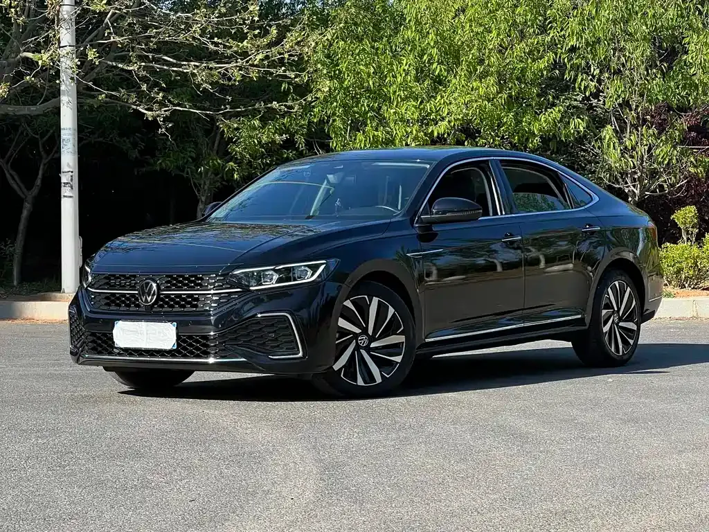 Volkswagen Passat — фото 8
