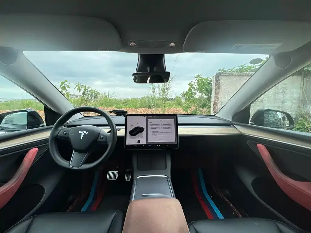Tesla Model Y — фото 4