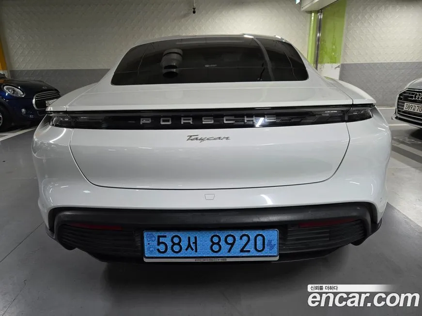 Porsche Taycan 2022 из KR, фото 8