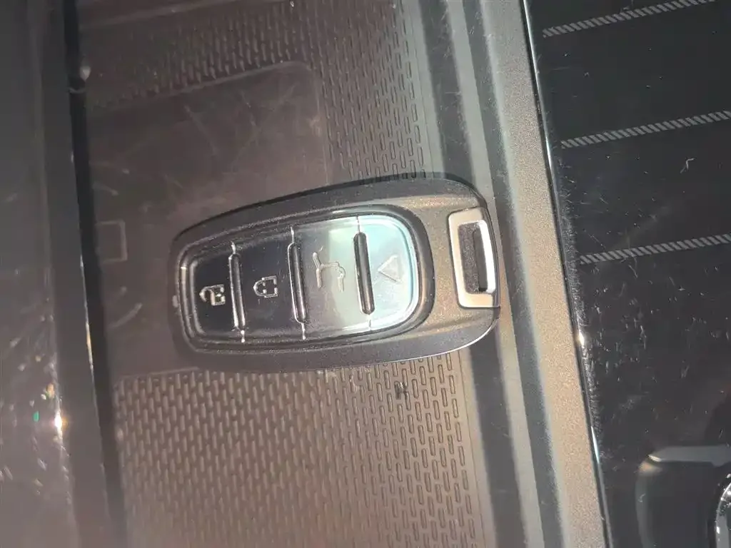 Geely Boyue L 2024 из CN, фото 8