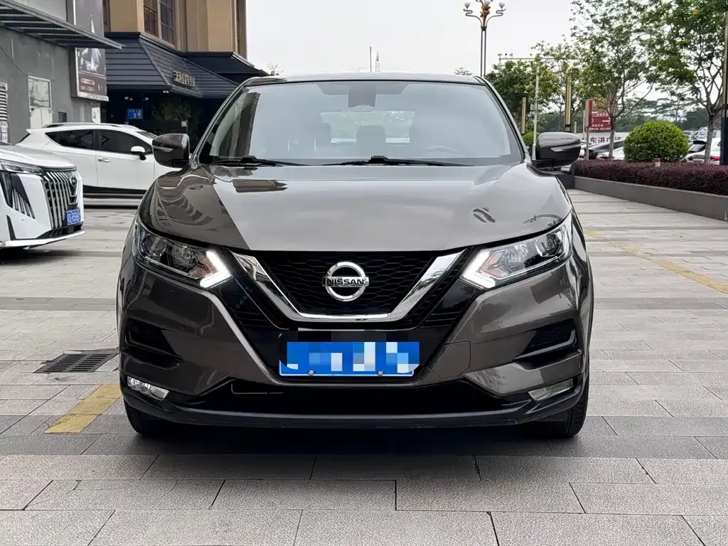 Nissan Qashqai — фото 10