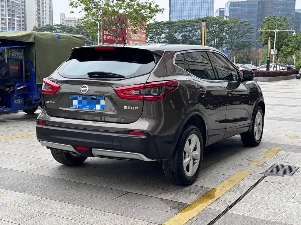 Nissan Qashqai — фото 5