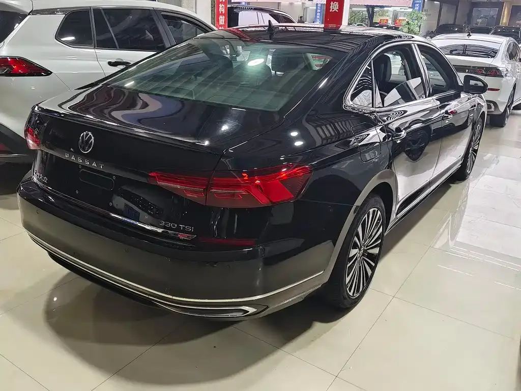Volkswagen Passat — фото 3