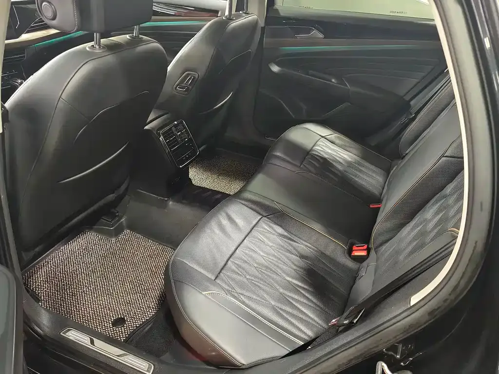 Volkswagen Passat — фото 4