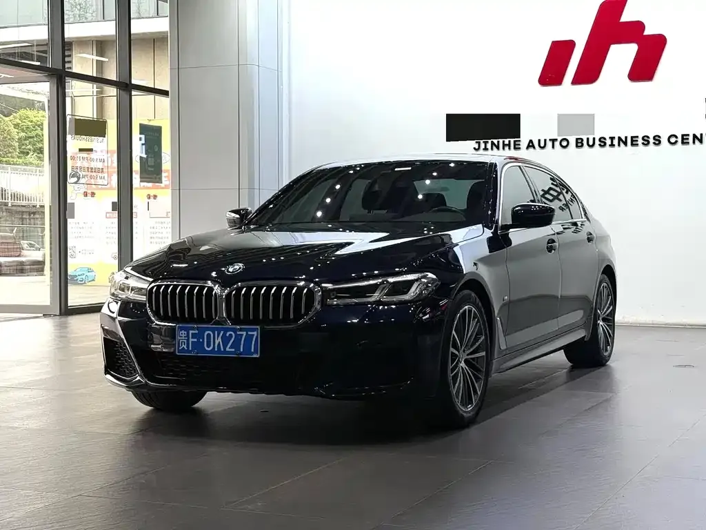 BMW 5 Series — фото 1