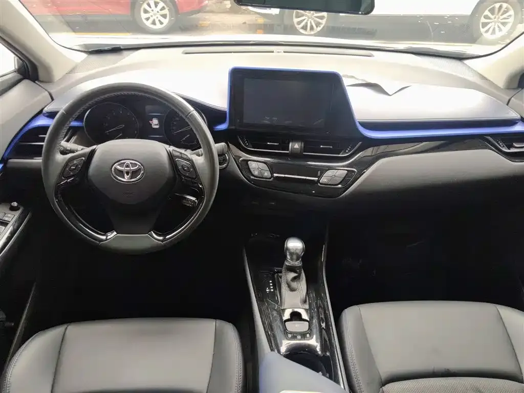 Toyota C-HR — фото 4