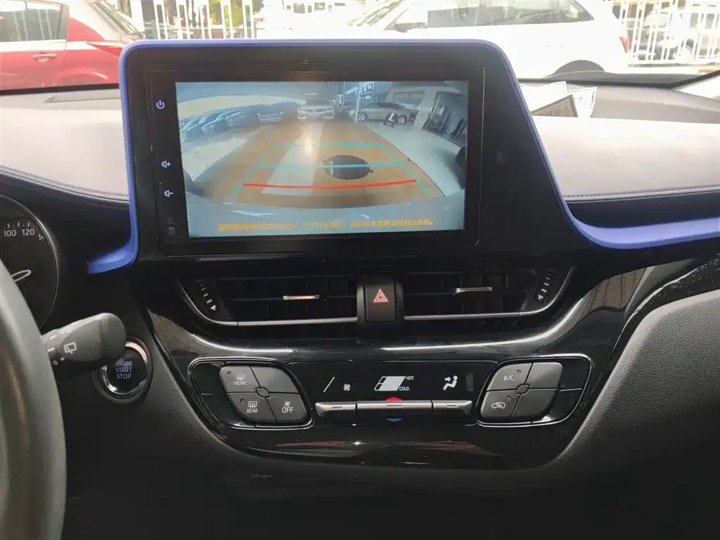 Toyota C-HR — фото 3