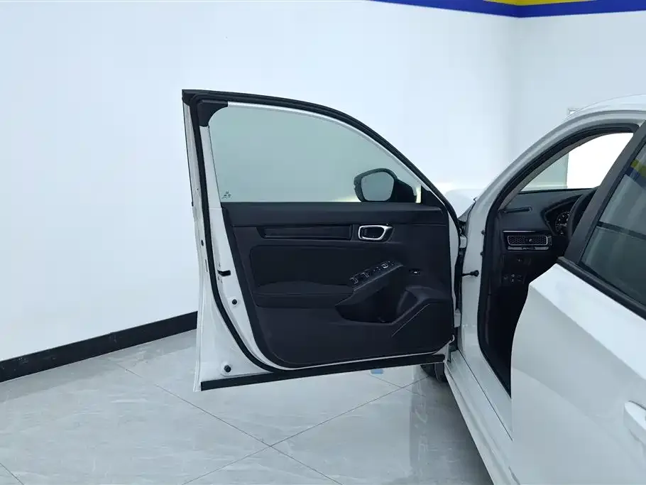 Honda Civic — фото 10