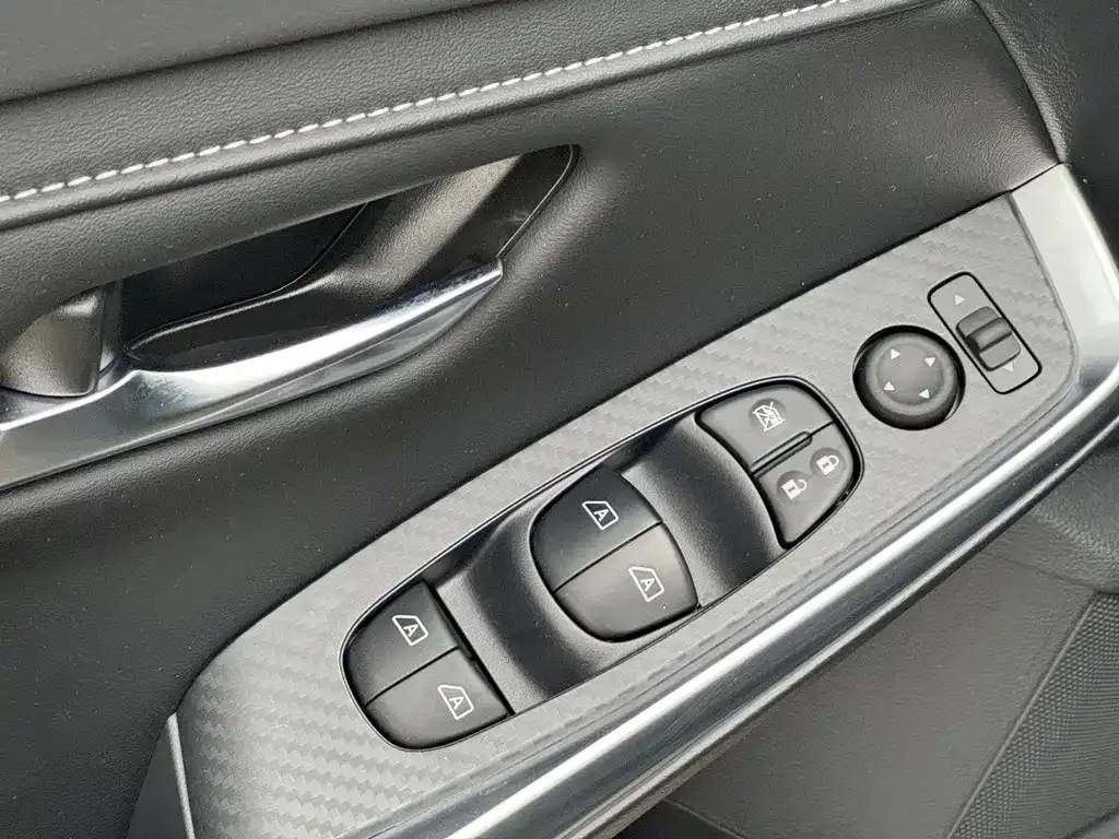 Nissan Sylphy — фото 4