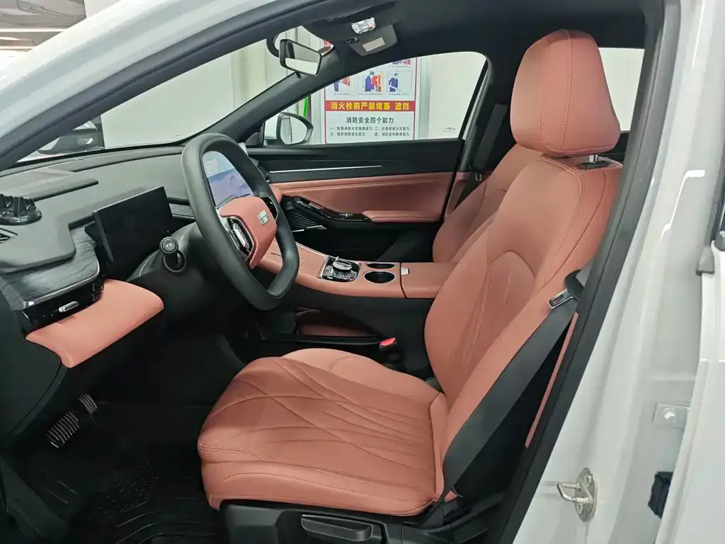 Geely Galaxy L6 2025 из CN, фото 8