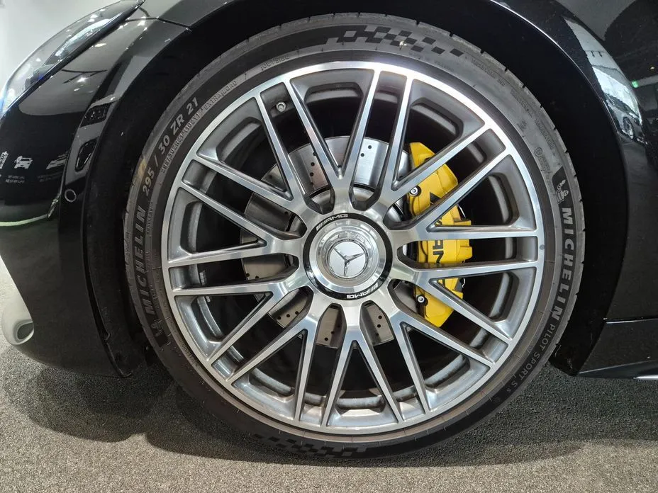 Mercedes-Benz AMG GT 2025 из KR, фото 9