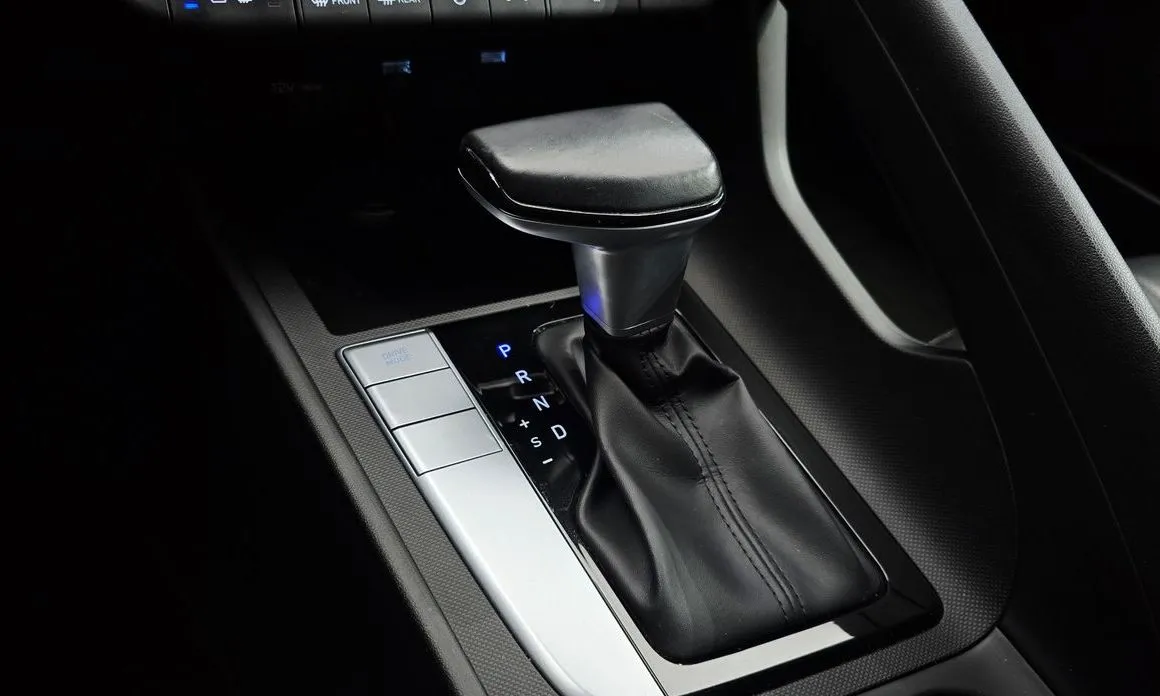 Hyundai AVANTE — фото 7
