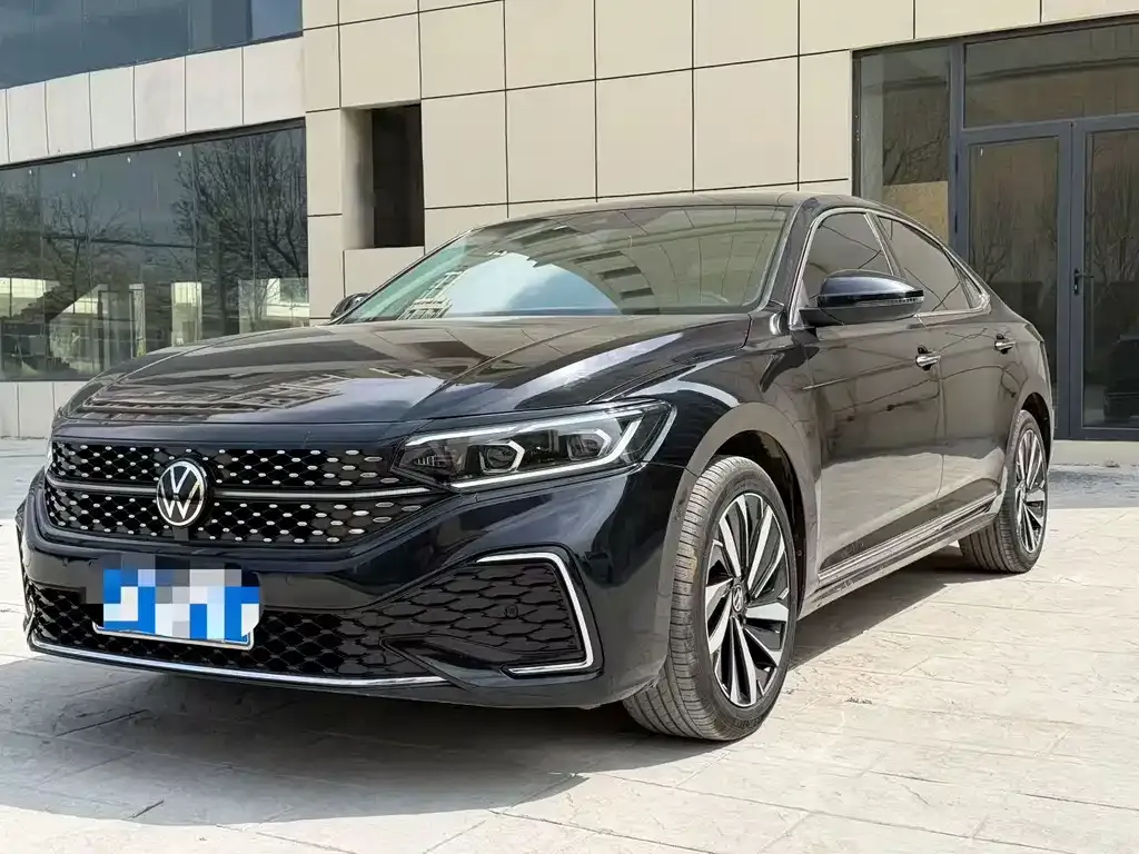 Volkswagen Passat — фото 4
