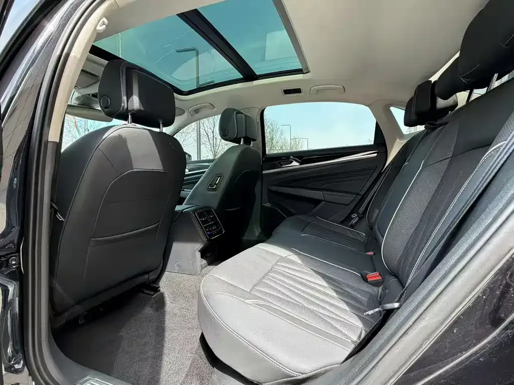 Volkswagen Passat — фото 3