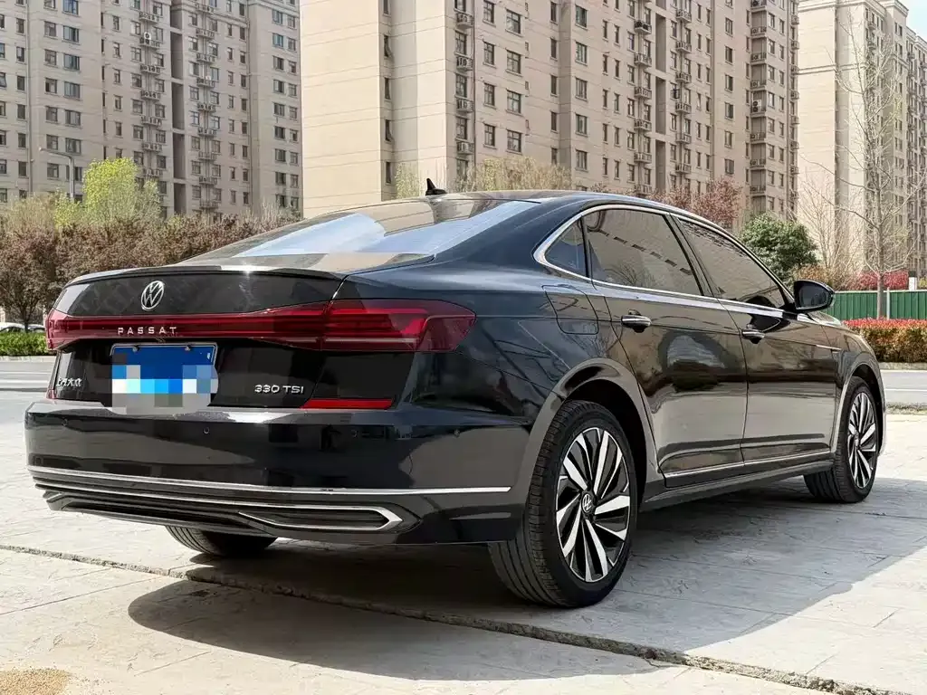 Volkswagen Passat — фото 7