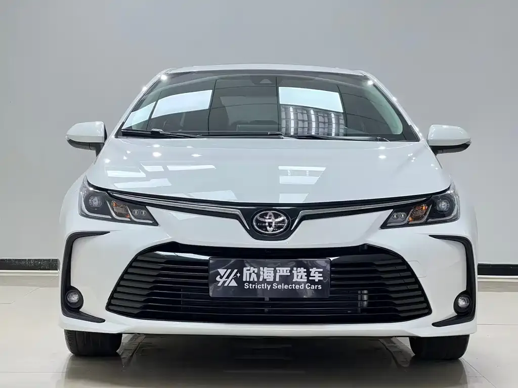 Toyota Corolla — фото 5