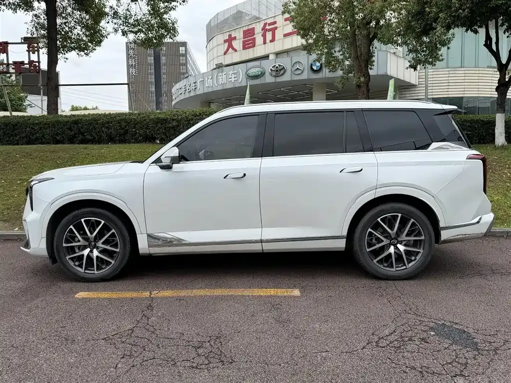 GAC Motor Trumpchi GS8 — фото 8