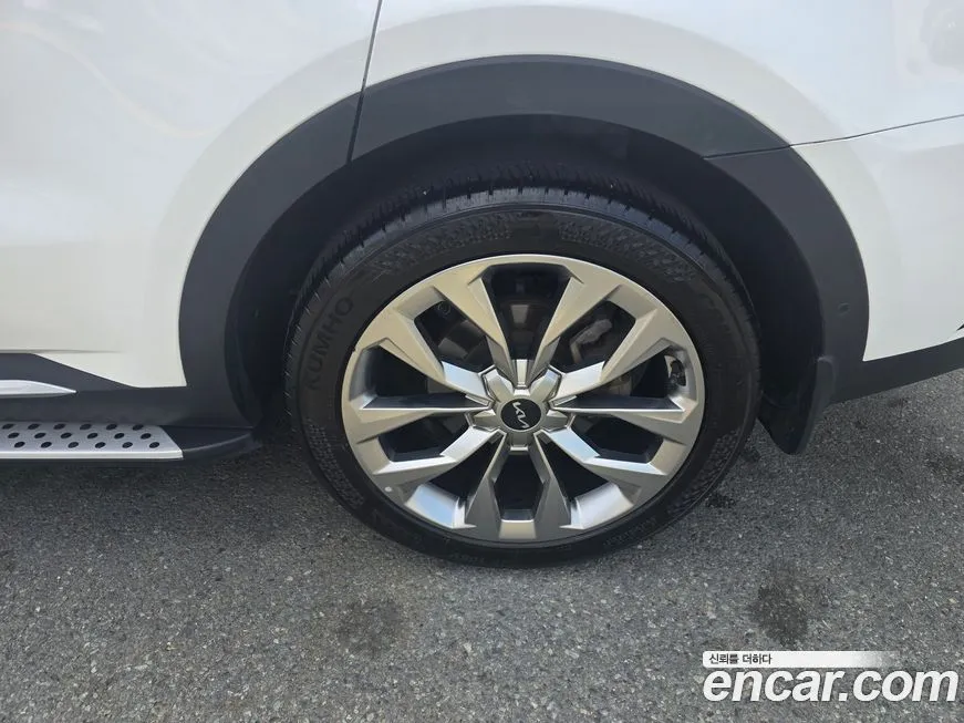 Kia Sorento — фото 7