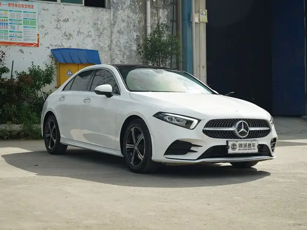 Mercedes-Benz A-Class — фото 1