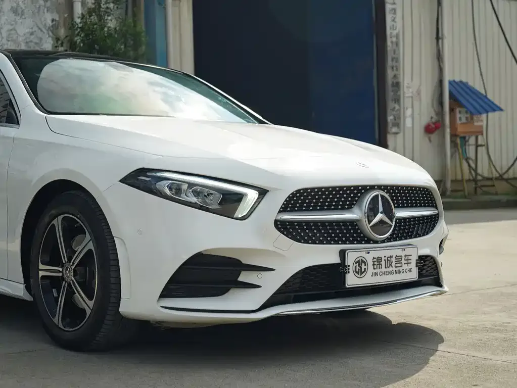 Mercedes-Benz A-Class — фото 10