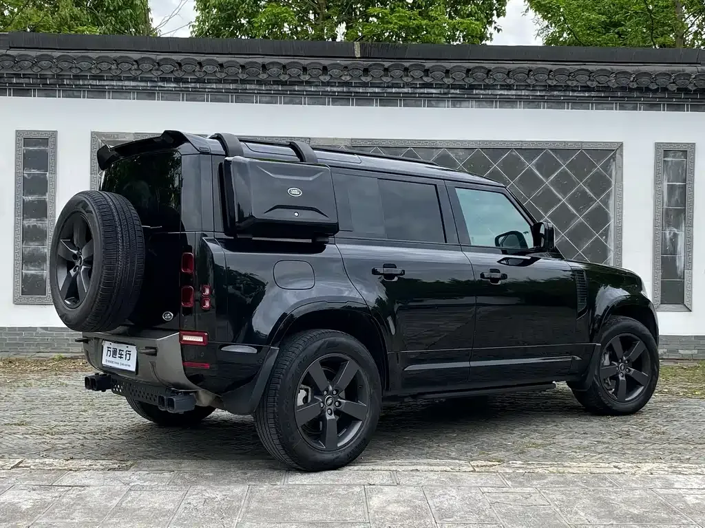 Land Rover Defender — фото 9