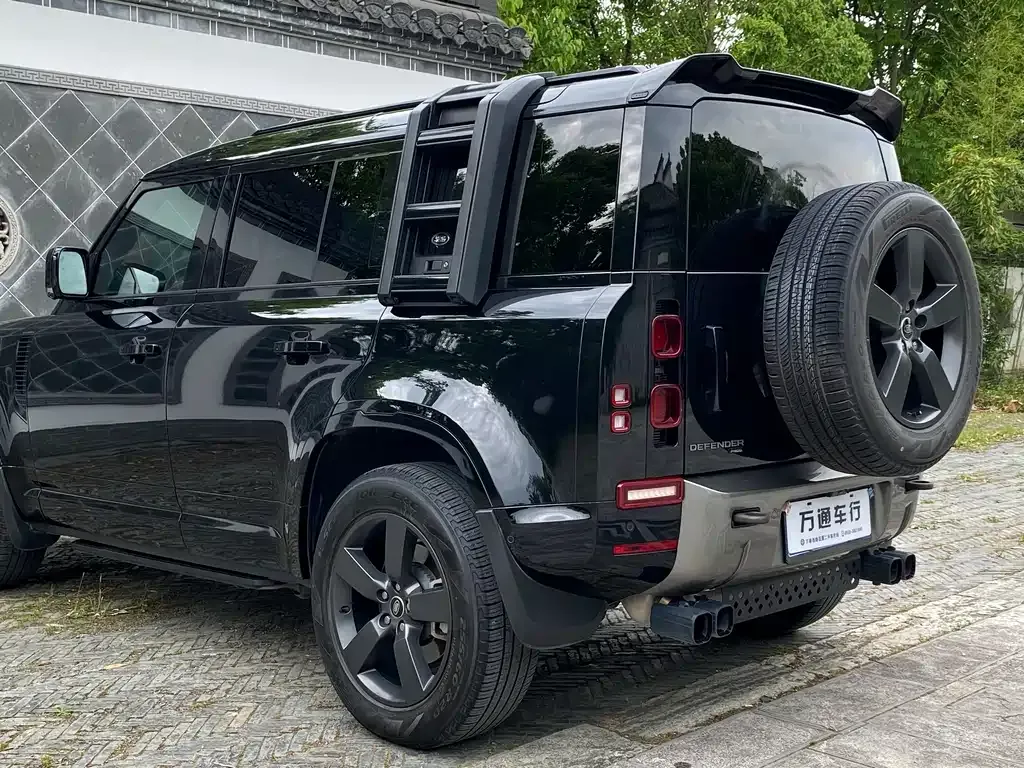 Land Rover Defender — фото 4